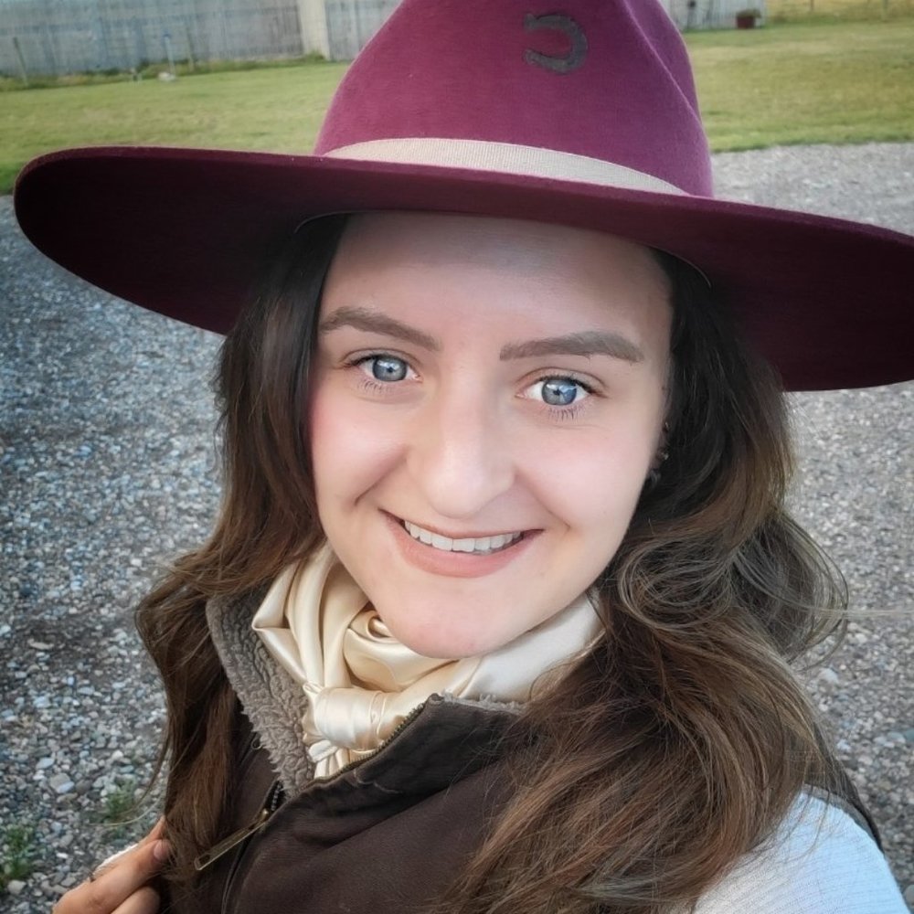 Meet your Posher, Annie